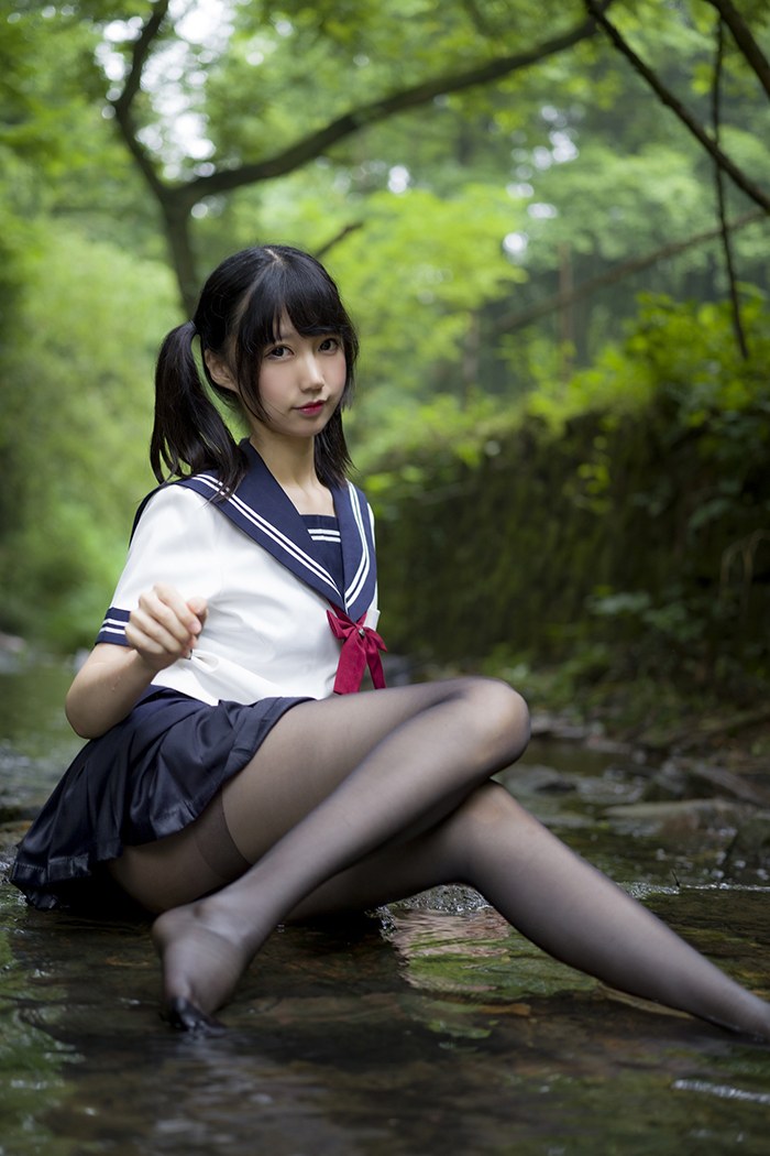 激萌学生妹魔物喵黑丝制服野外露出