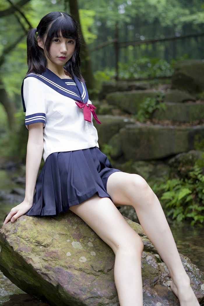 激萌学生妹魔物喵黑丝制服野外露出