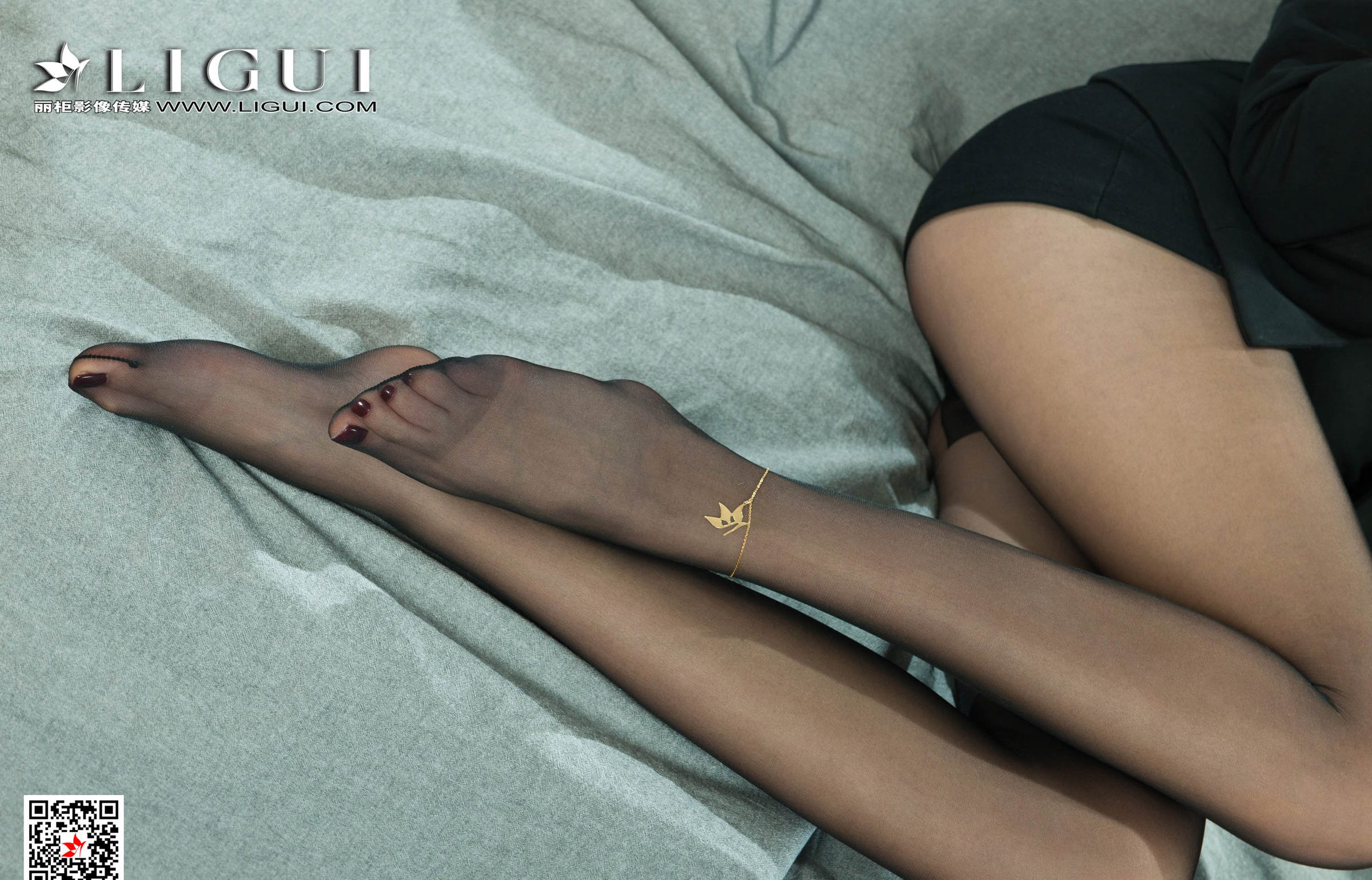 极品高颜值美少妇性感超薄黑丝美腿高清玉足大图2021