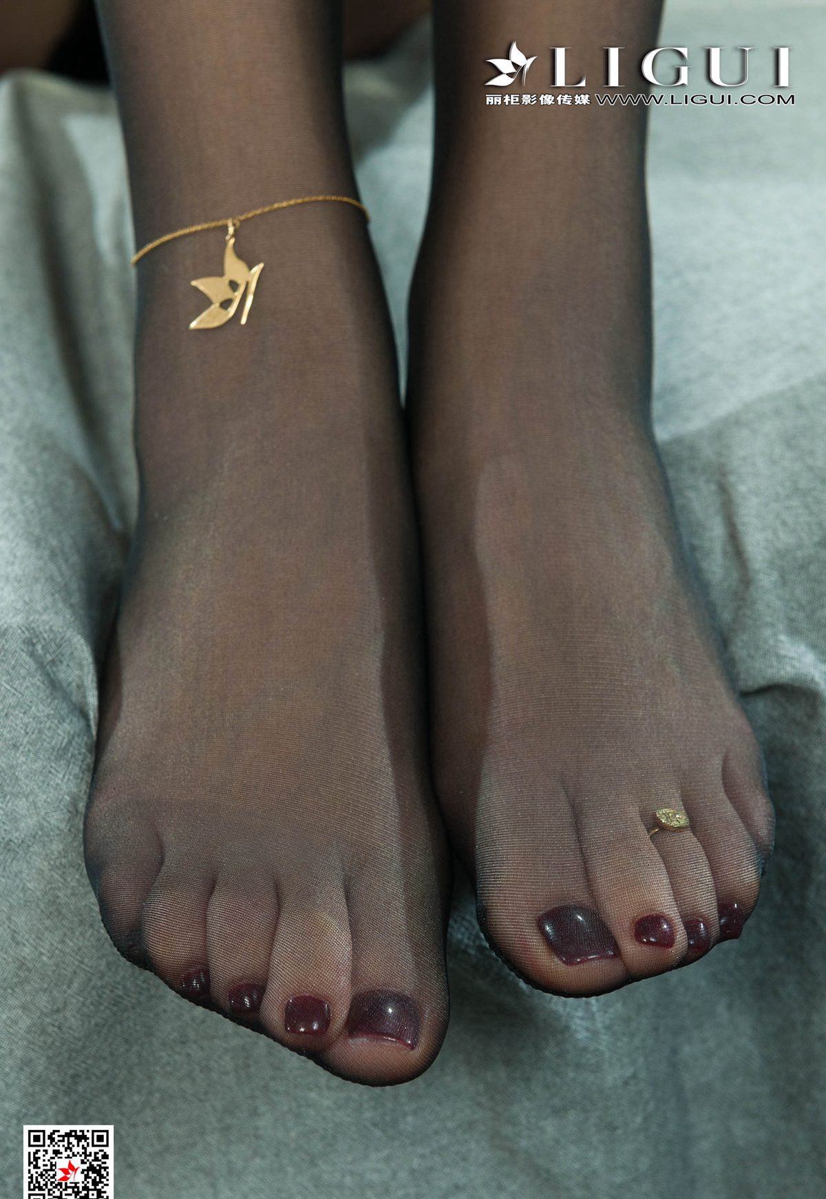 极品高颜值美少妇性感超薄黑丝美腿高清玉足大图2021