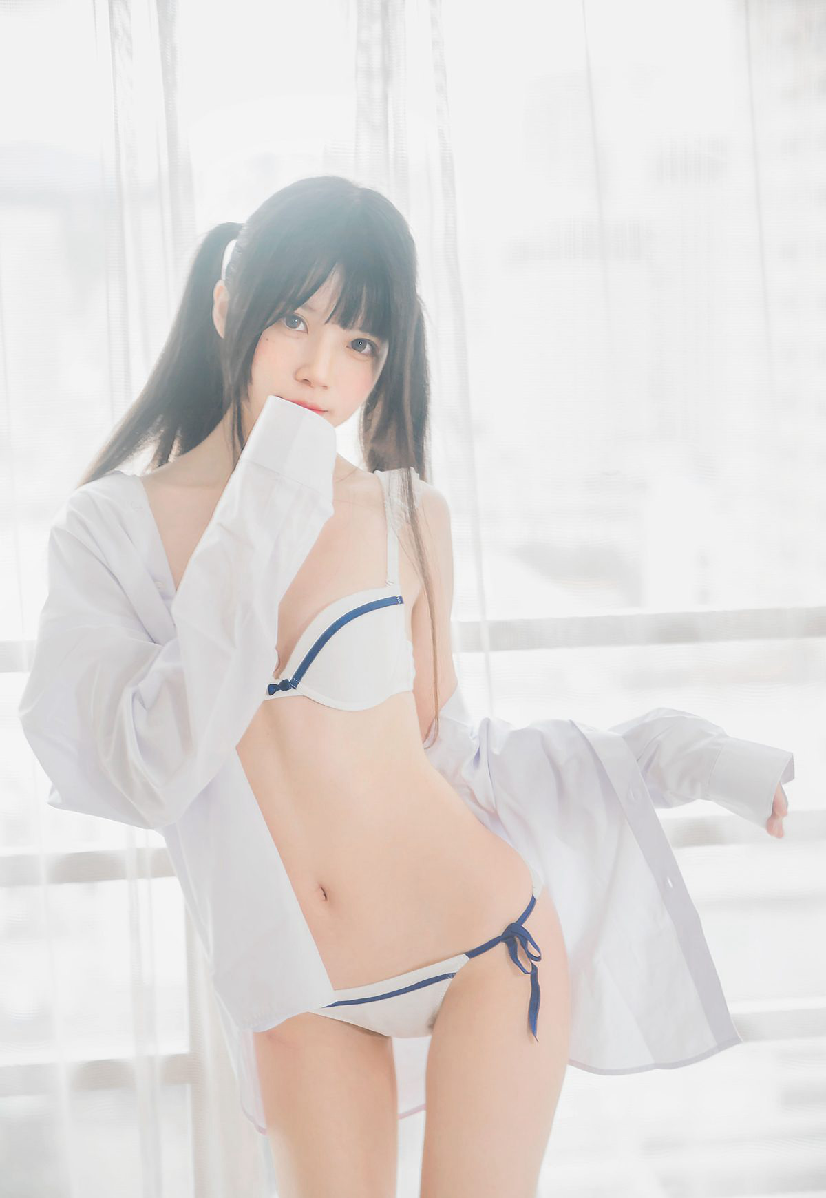 桜桃喵2021最新图集性感cosplay诱惑JK嫩白三点内衣写真