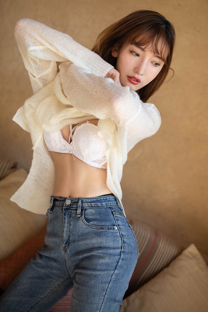 唯美女神陆萱萱黑丝网袜尽态极妍