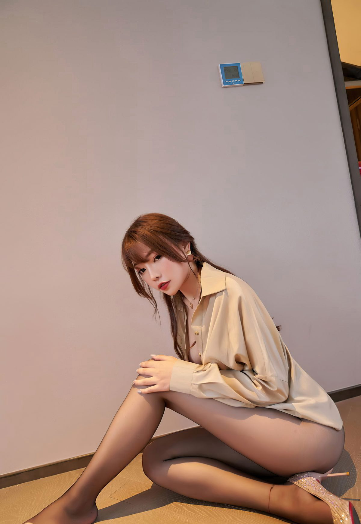 芝芝Booty2021极品超薄黑丝美腿性感高跟最新图集