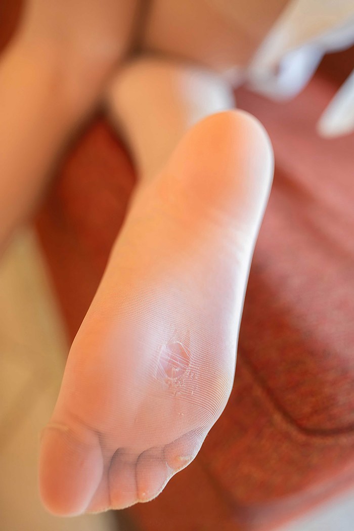 性感代言阿朱性感肉丝美脚夺人魄