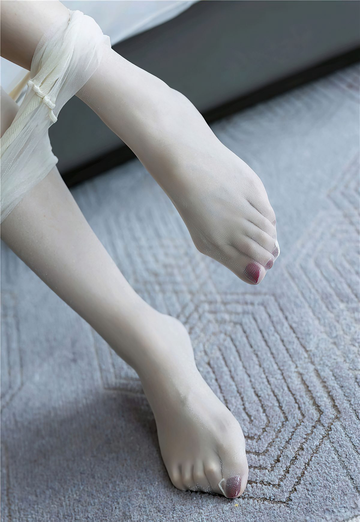 爱蜜社性感女神Angela小热巴性感蕾丝内衣诱惑肉丝美腿