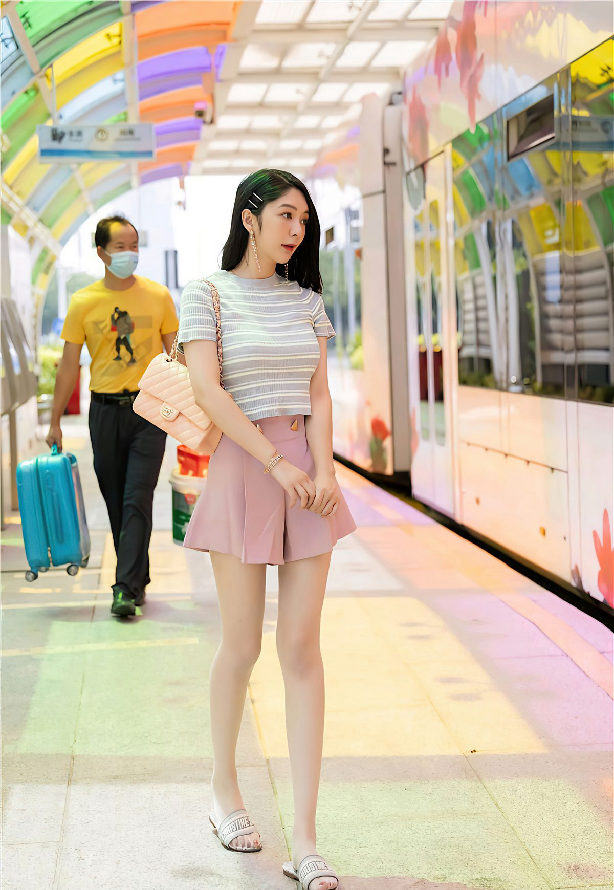 爱蜜社性感女神Angela小热巴性感蕾丝内衣诱惑肉丝美腿