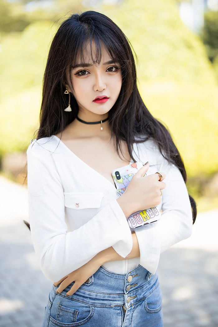 热辣小妹Miko酱肉丝玉足搔首弄姿