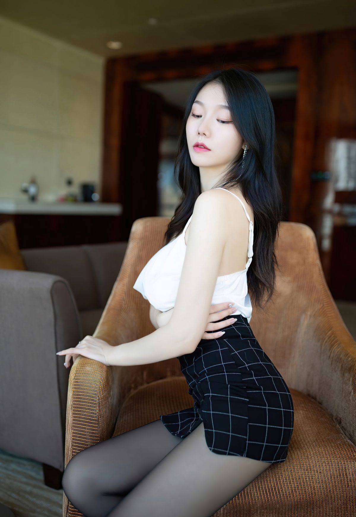 安然Maleah白嫩美少妇黑丝袜诱惑撅臀姿势风骚进入