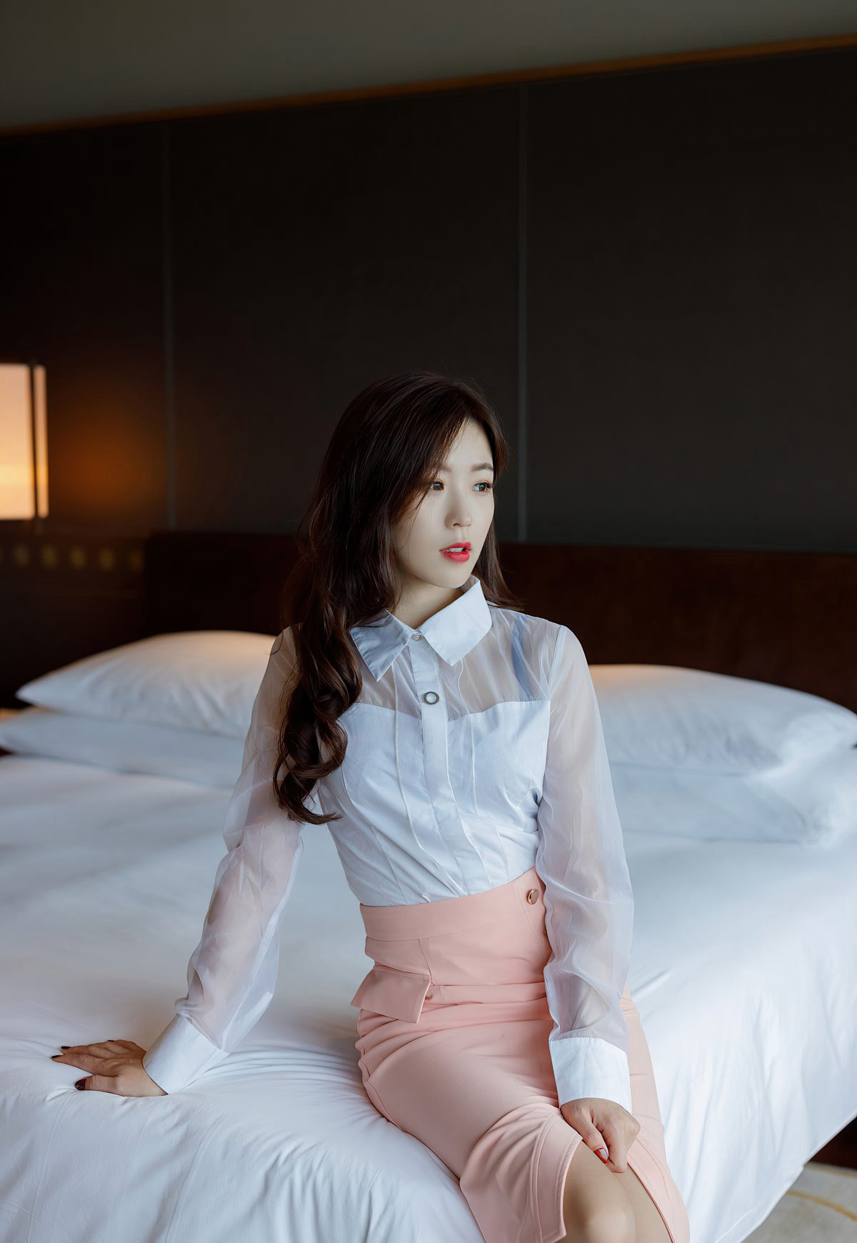 爱蜜社性感女神杨紫嫣性感制服诱惑肉丝美腿玉足