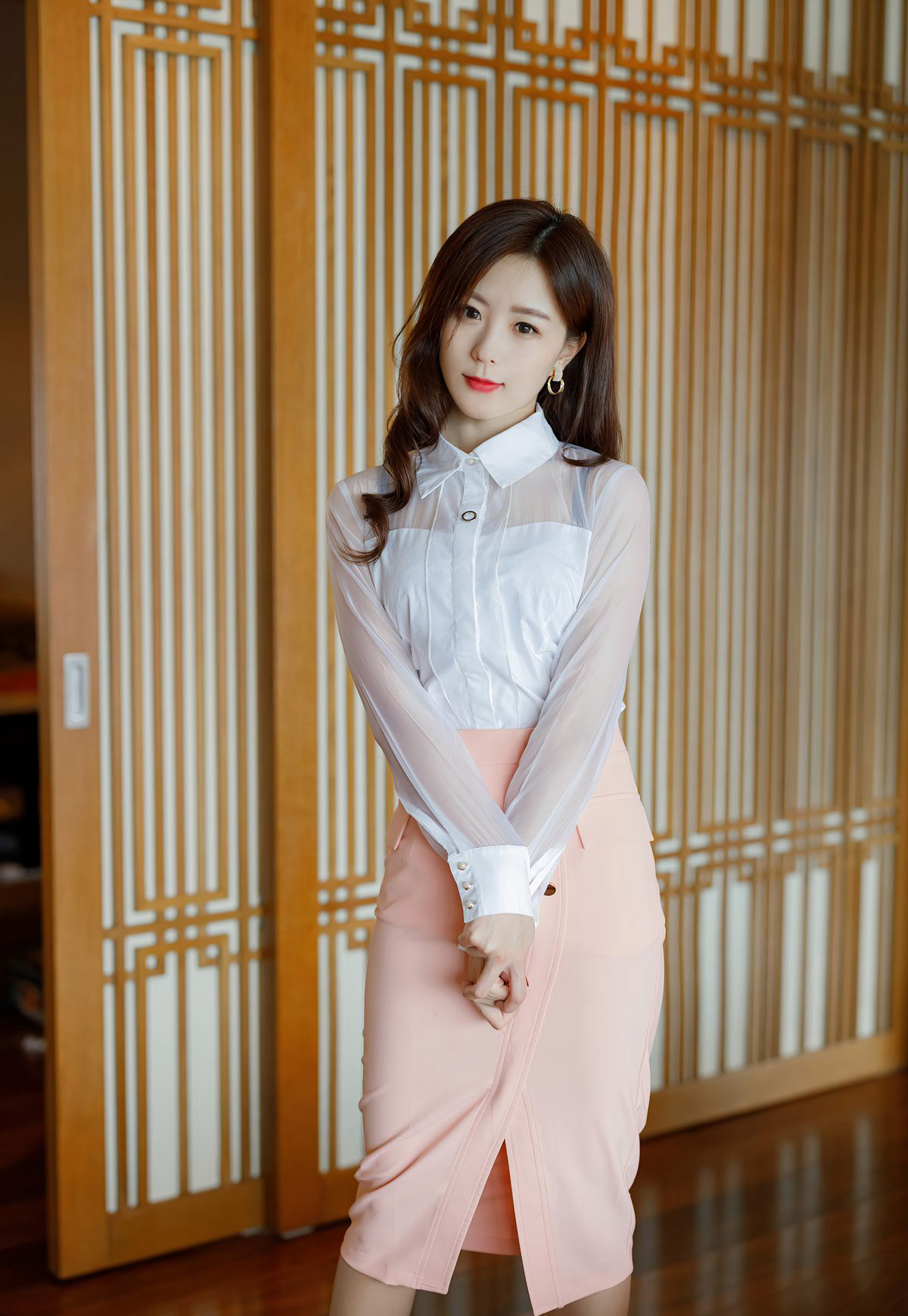 爱蜜社性感女神杨紫嫣性感制服诱惑肉丝美腿玉足