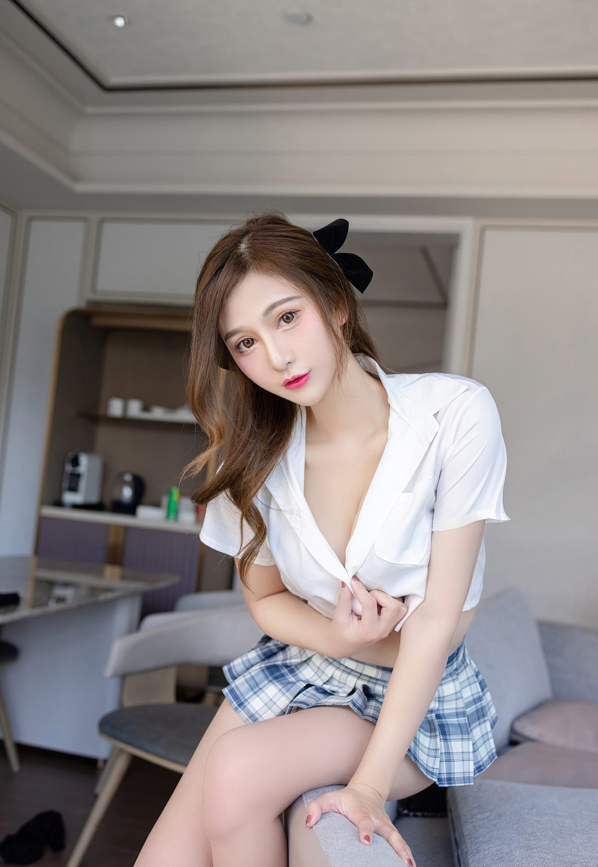 爱蜜社女神Lavinia肉肉性感内衣极品大胸白嫩皮肤写真