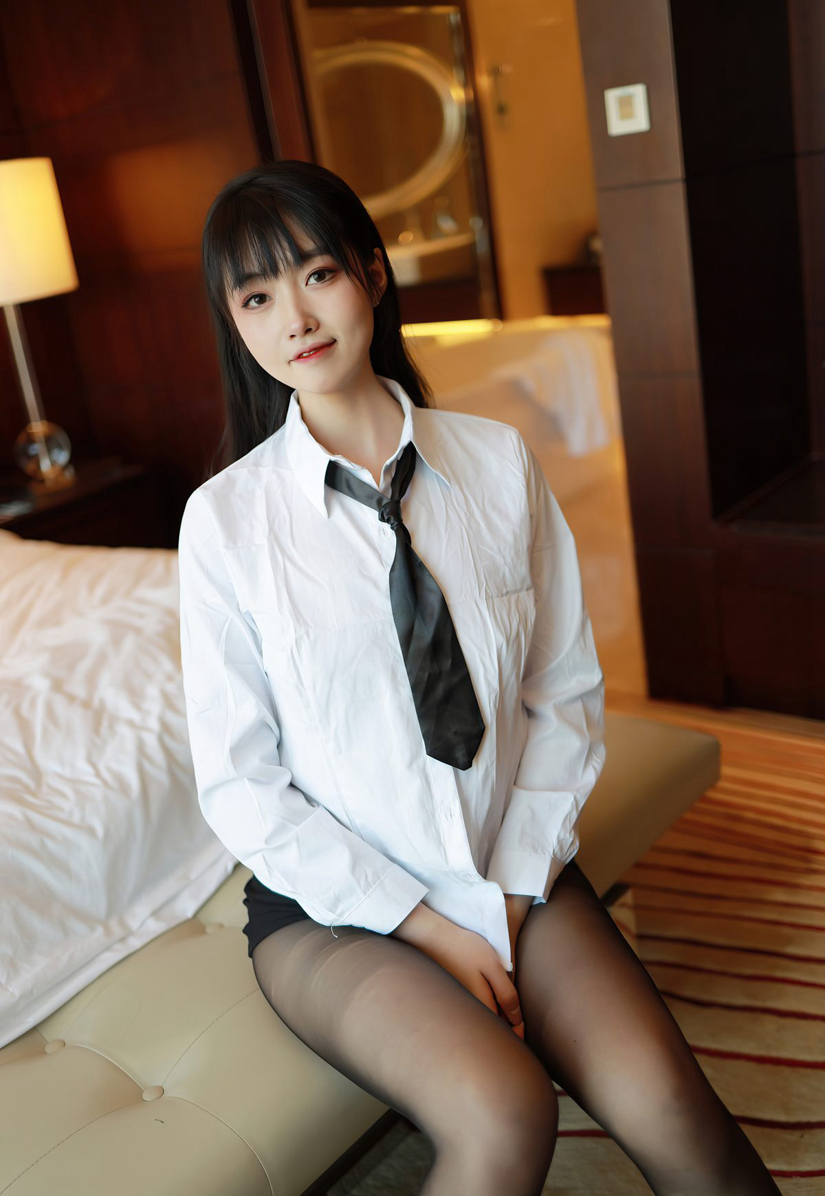 锅包又2021黑丝制服诱惑高跟制服极品美腿