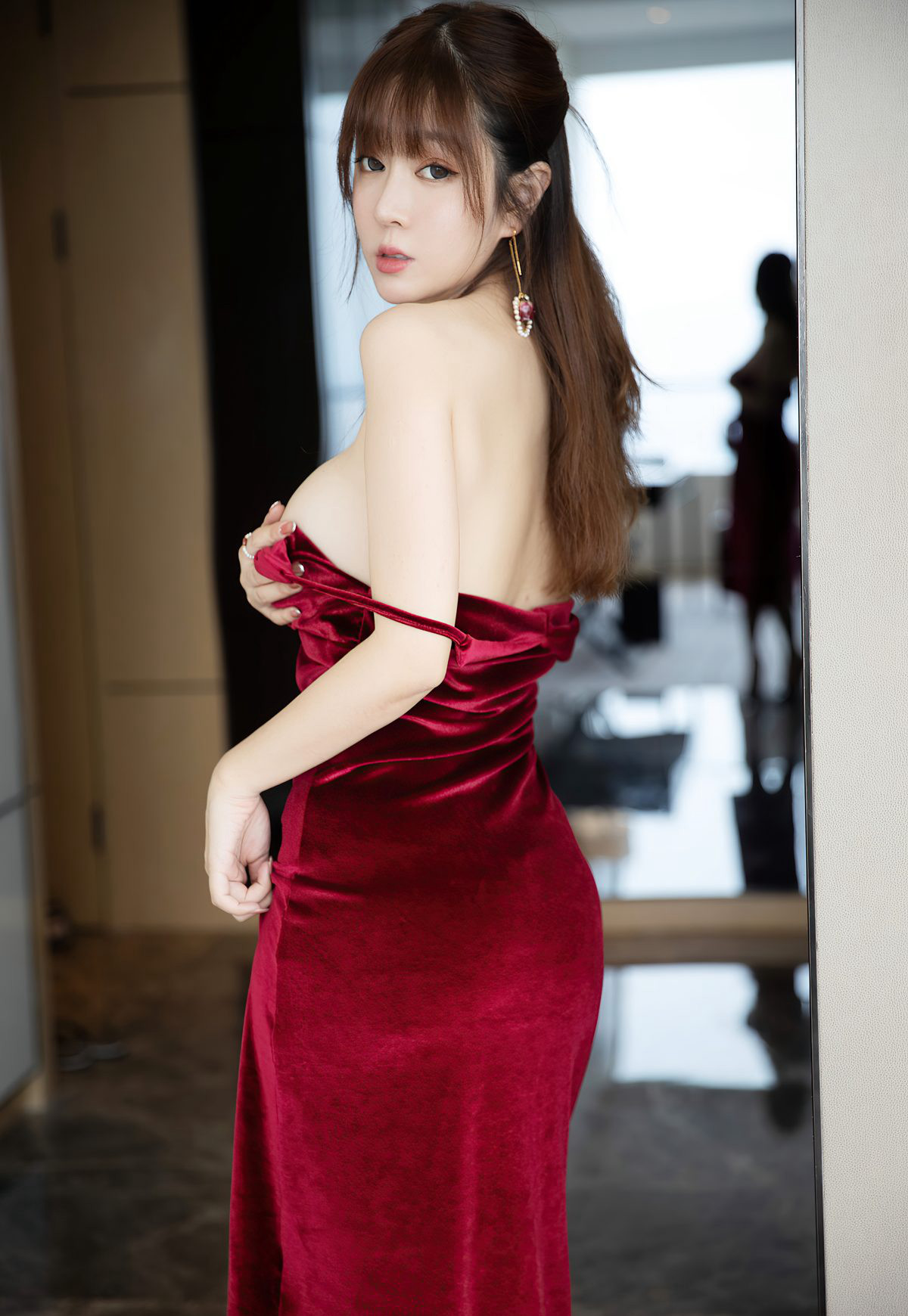 尤蜜荟肉丝无内嫩白美臀王雨纯2021丰满美腿性感裸胸