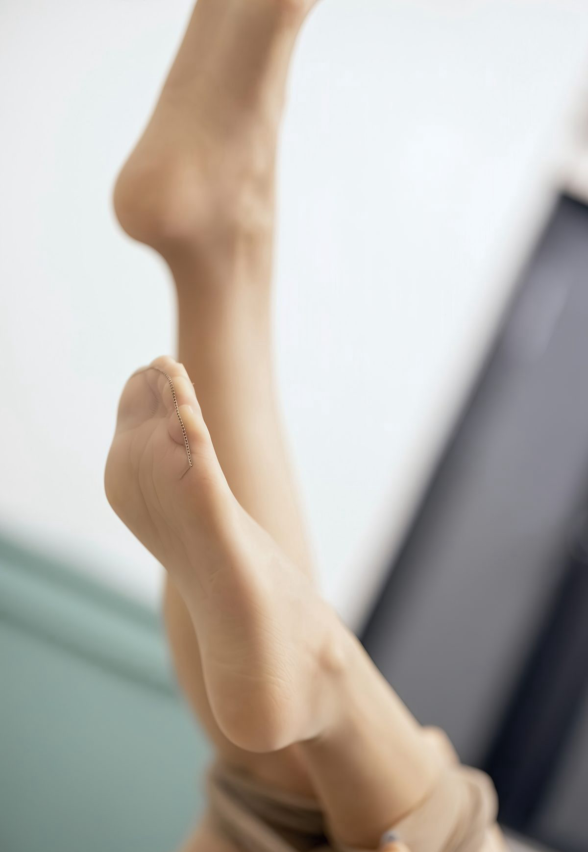 爱蜜社性感女神小狐狸Kathryn性感肉丝袜高清诱惑美足