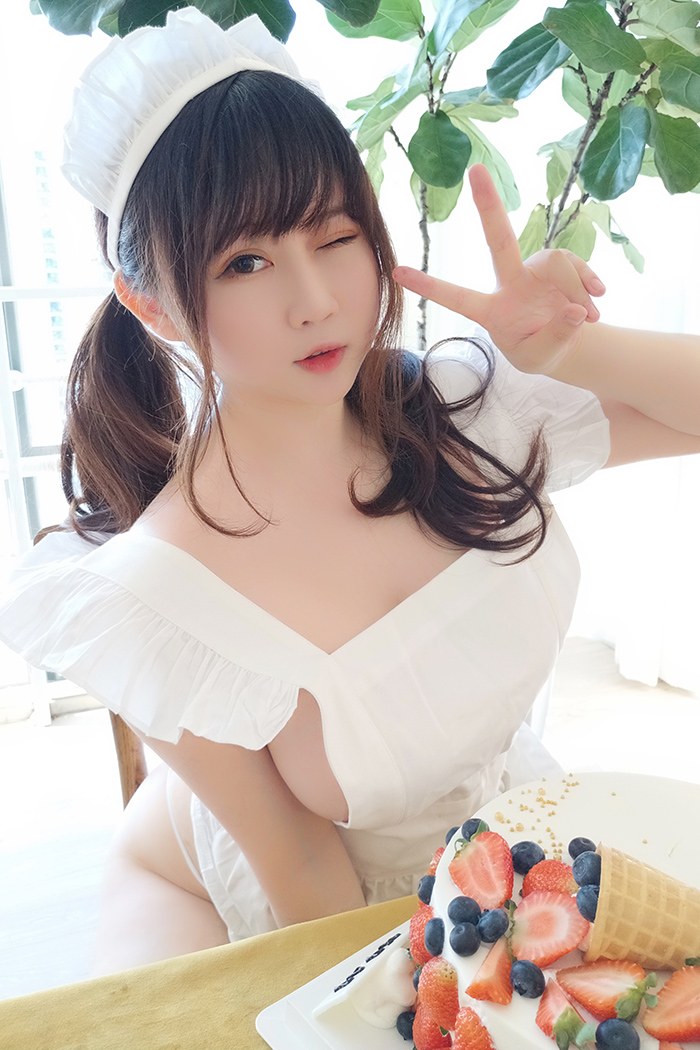 少女厨娘依酱完美巨乳不经意侧漏
