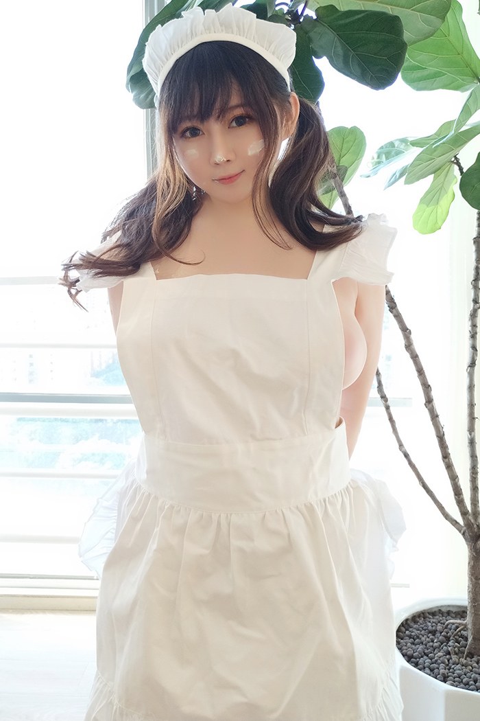 少女厨娘依酱完美巨乳不经意侧漏