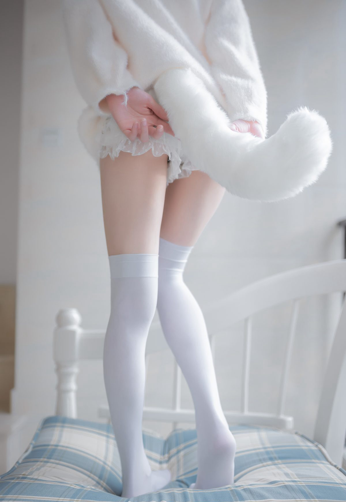 绮太郎白丝美腿大尺度美腿高清cosplay超污图