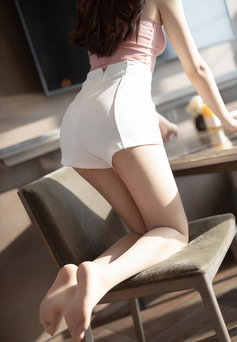 芝芝Booty肉丝袜极品美腿高跟嫩模性感白色热裤风骚