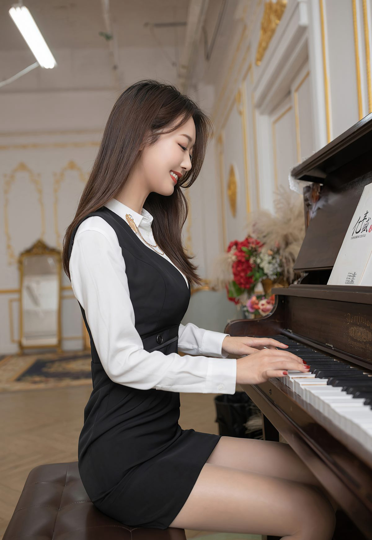 唐安琪性感肉丝袜美腿高跟风骚大胸高颜值秘书装