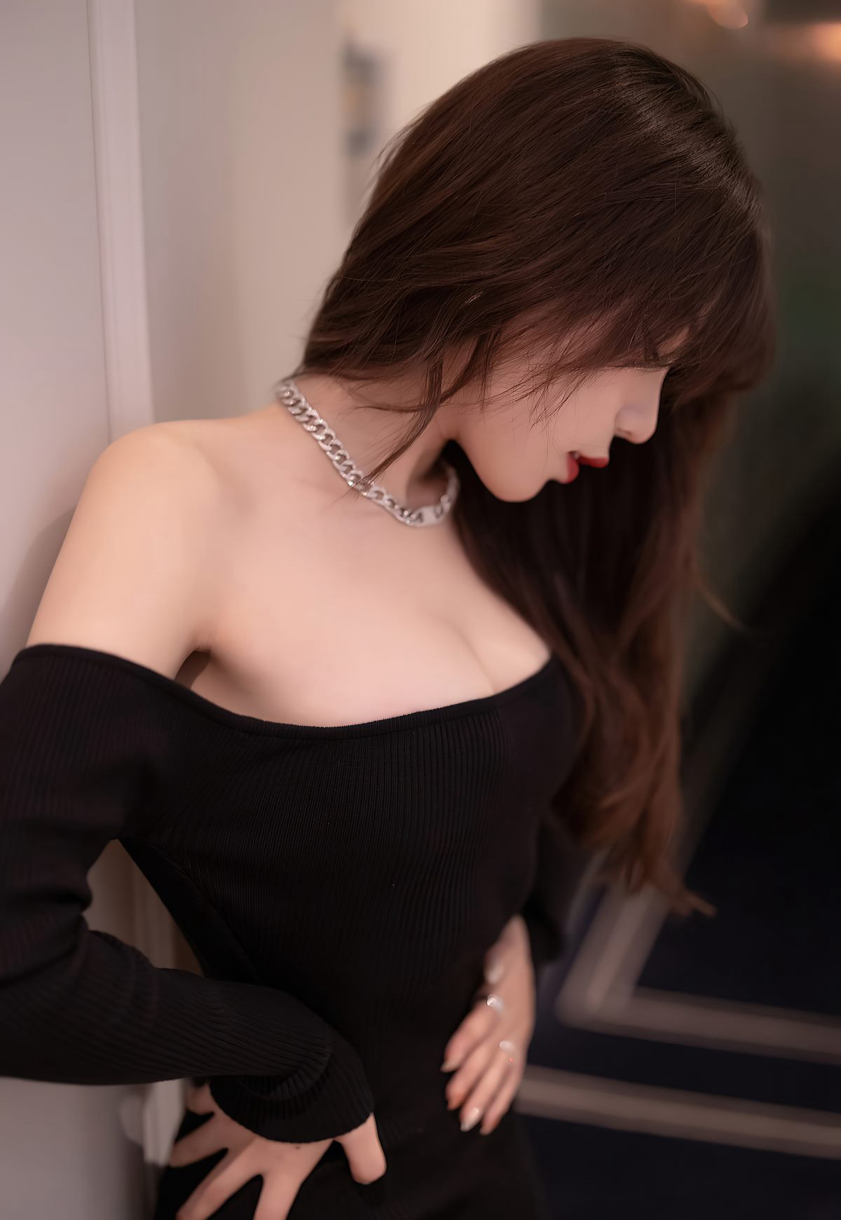 芝芝Booty诱惑高翘臀风骚裸背性感黑丝袜极品美少妇