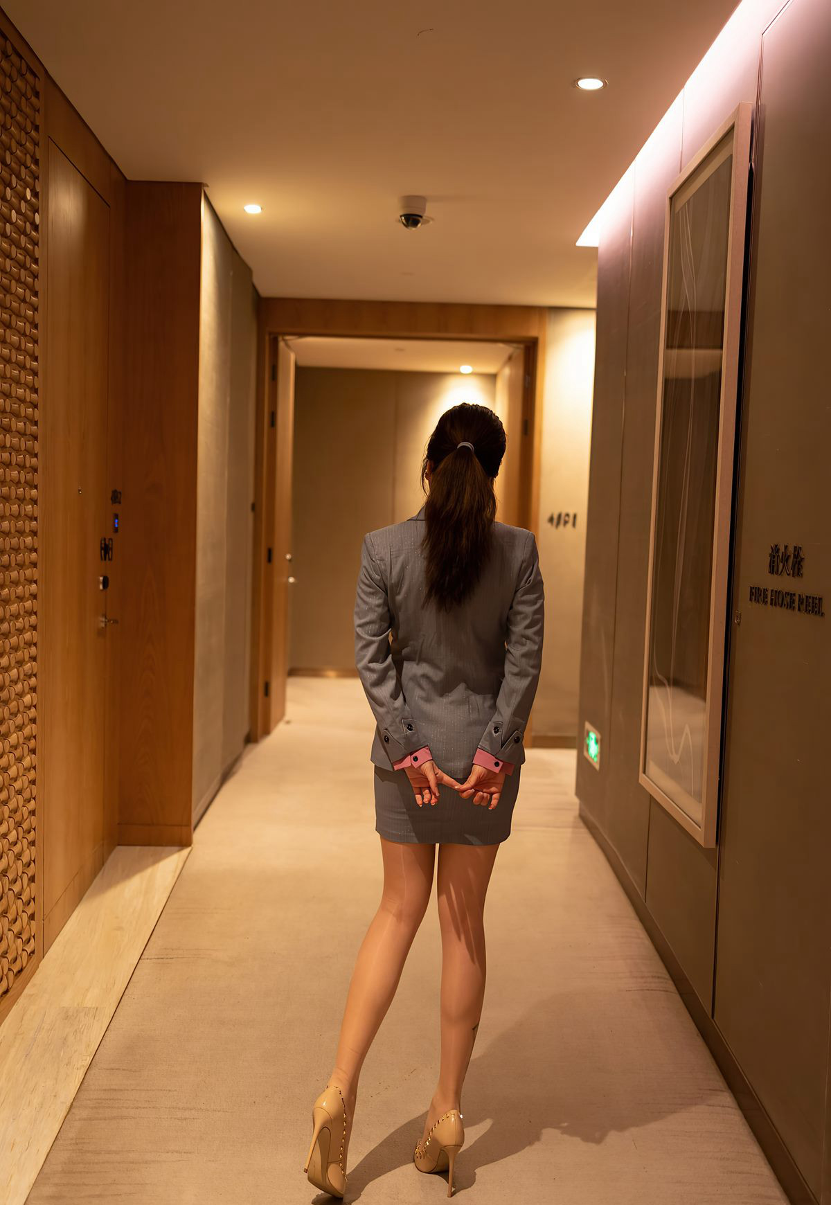 尤蜜荟身材风骚大胸丰满王雨纯2021最新高清肉丝袜美腿图集