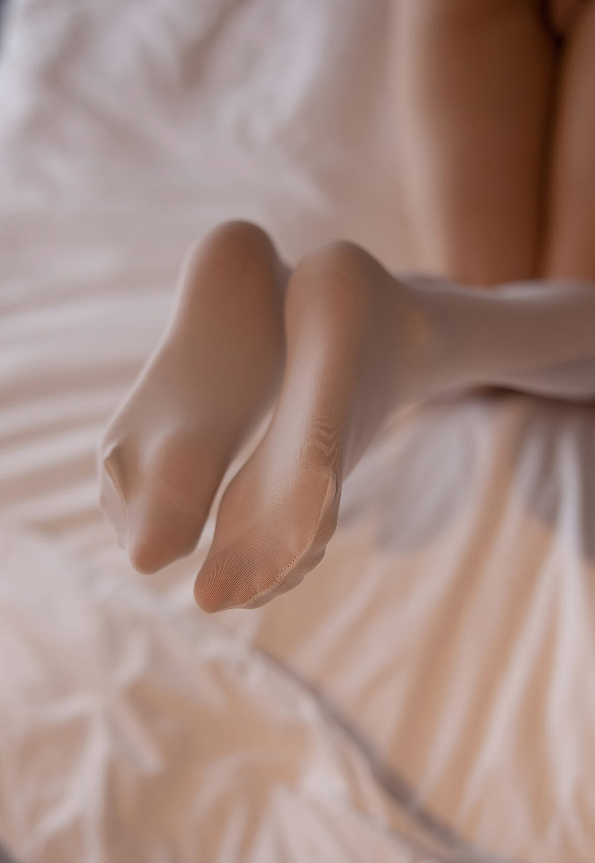 大胸妹子豆瓣酱性感JK制服大尺度丰满美胸白丝图片