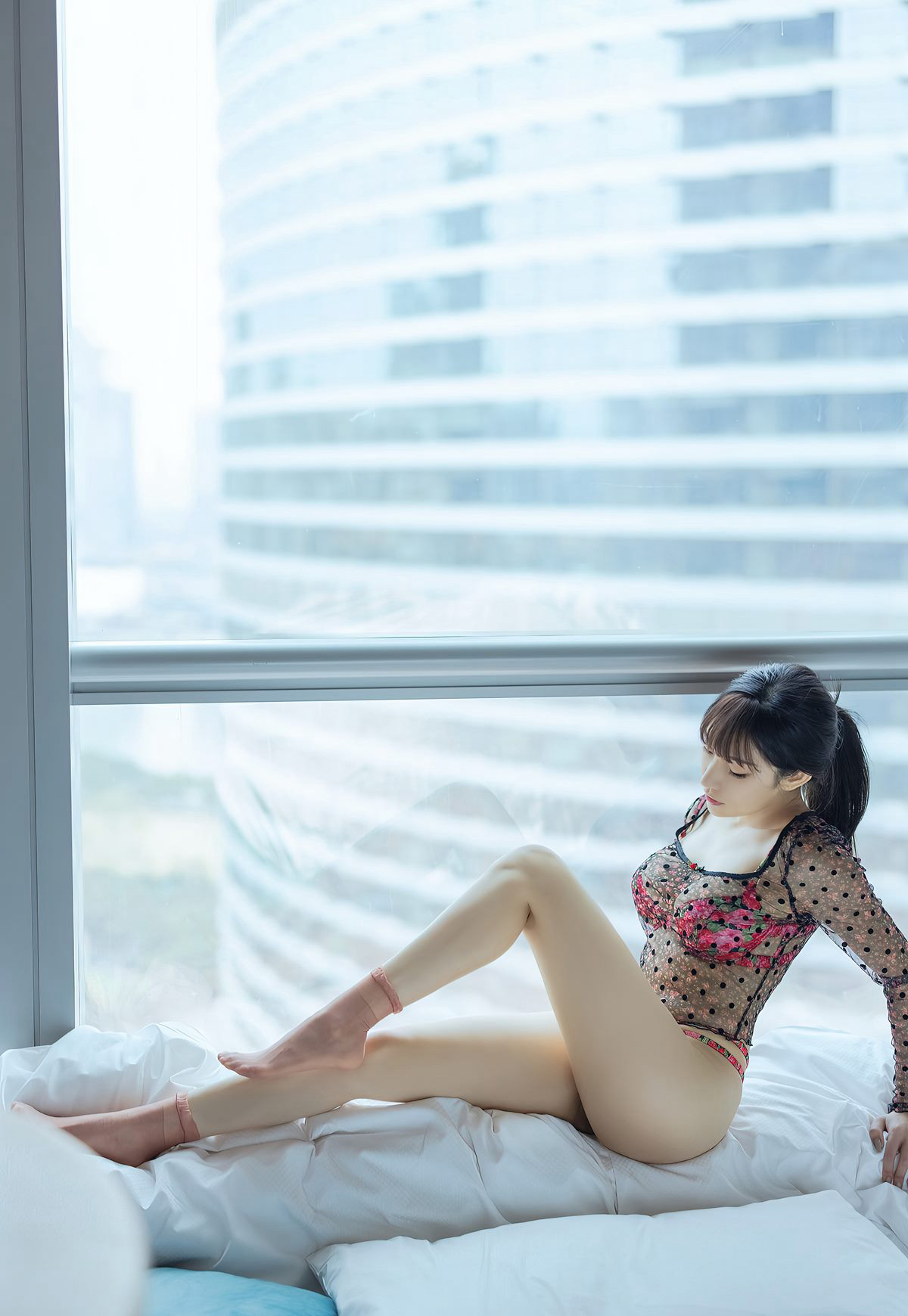 爱蜜社小狐狸性感丁字裤极品白嫩美腿风骚高翘臀姿势