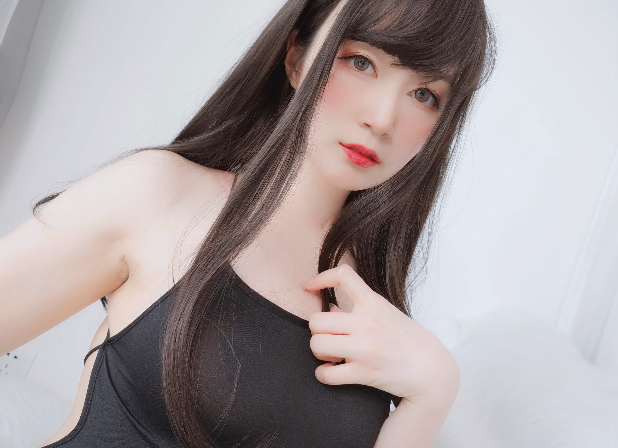 白银81性感cos诱惑白嫩裸胸紧身牛仔裤超污翘臀美臀