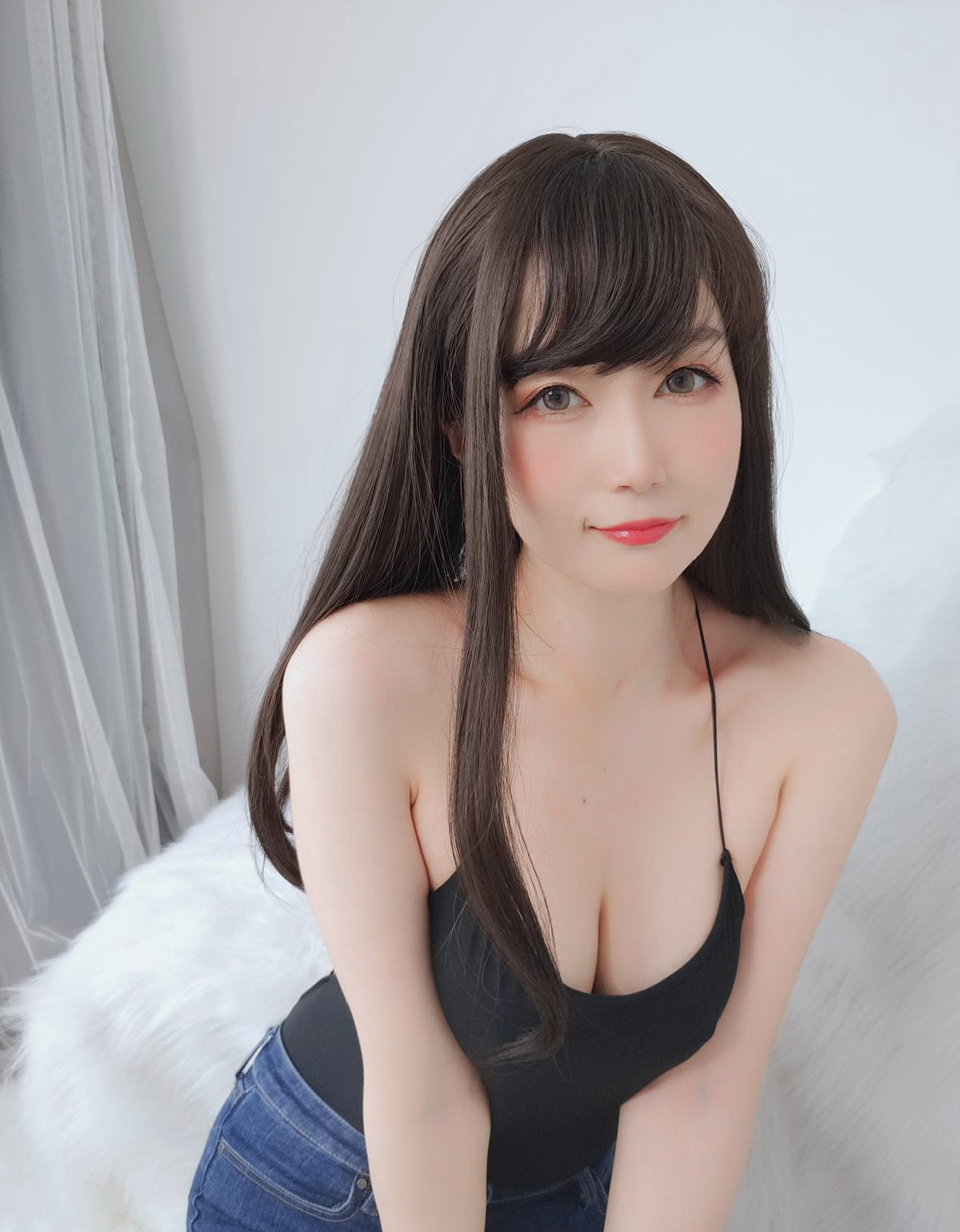 白银81性感cos诱惑白嫩裸胸紧身牛仔裤超污翘臀美臀