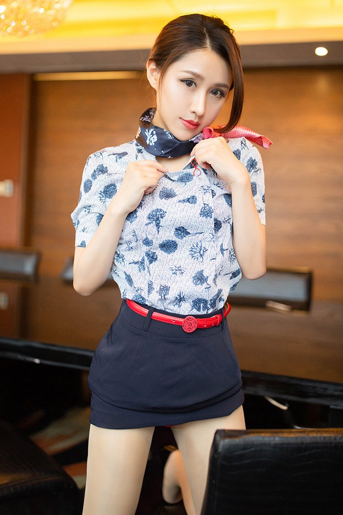 礼仪小姐徐安安开档肉丝另类捆绑