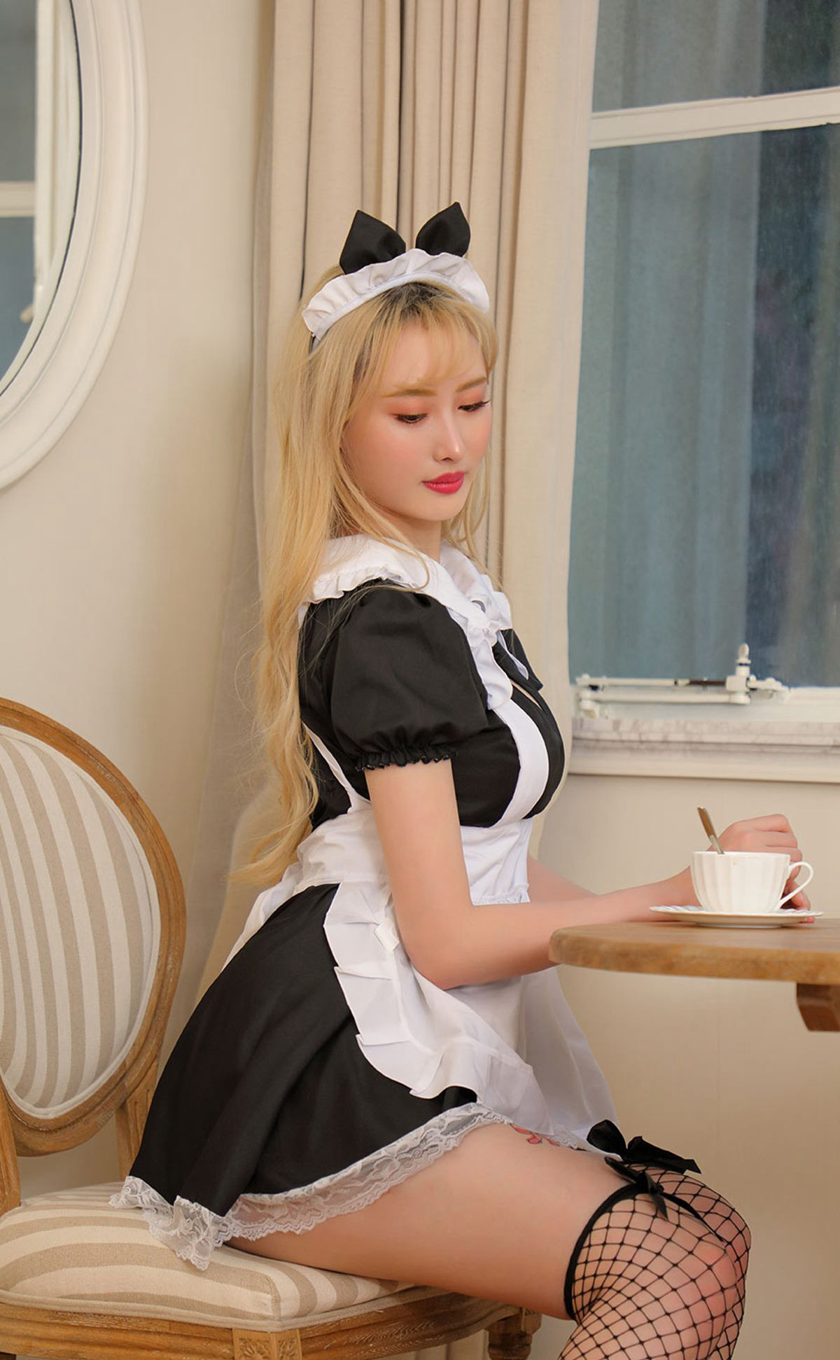 性感女仆装极品网袜美少妇风骚白嫩美臀大奶美女