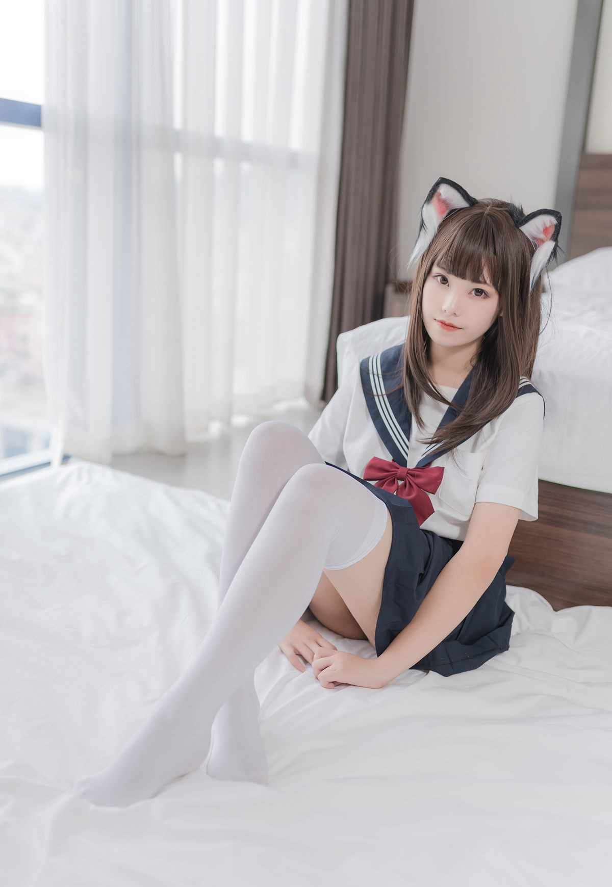 蜜汁猫裘COSPLAY极品白丝学生装性感超短裙美腿写真