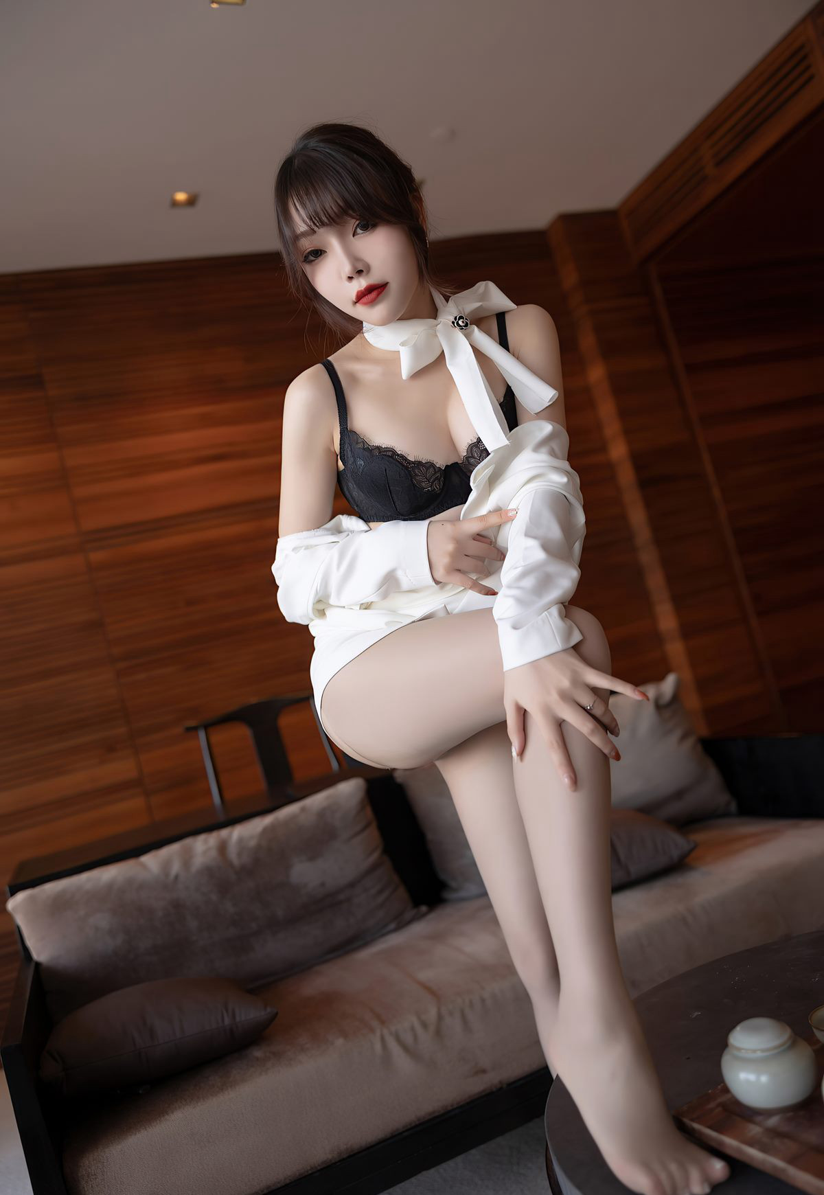 芝芝Booty美臀高清大图极品肉丝高跟玉足美腿熟女少妇