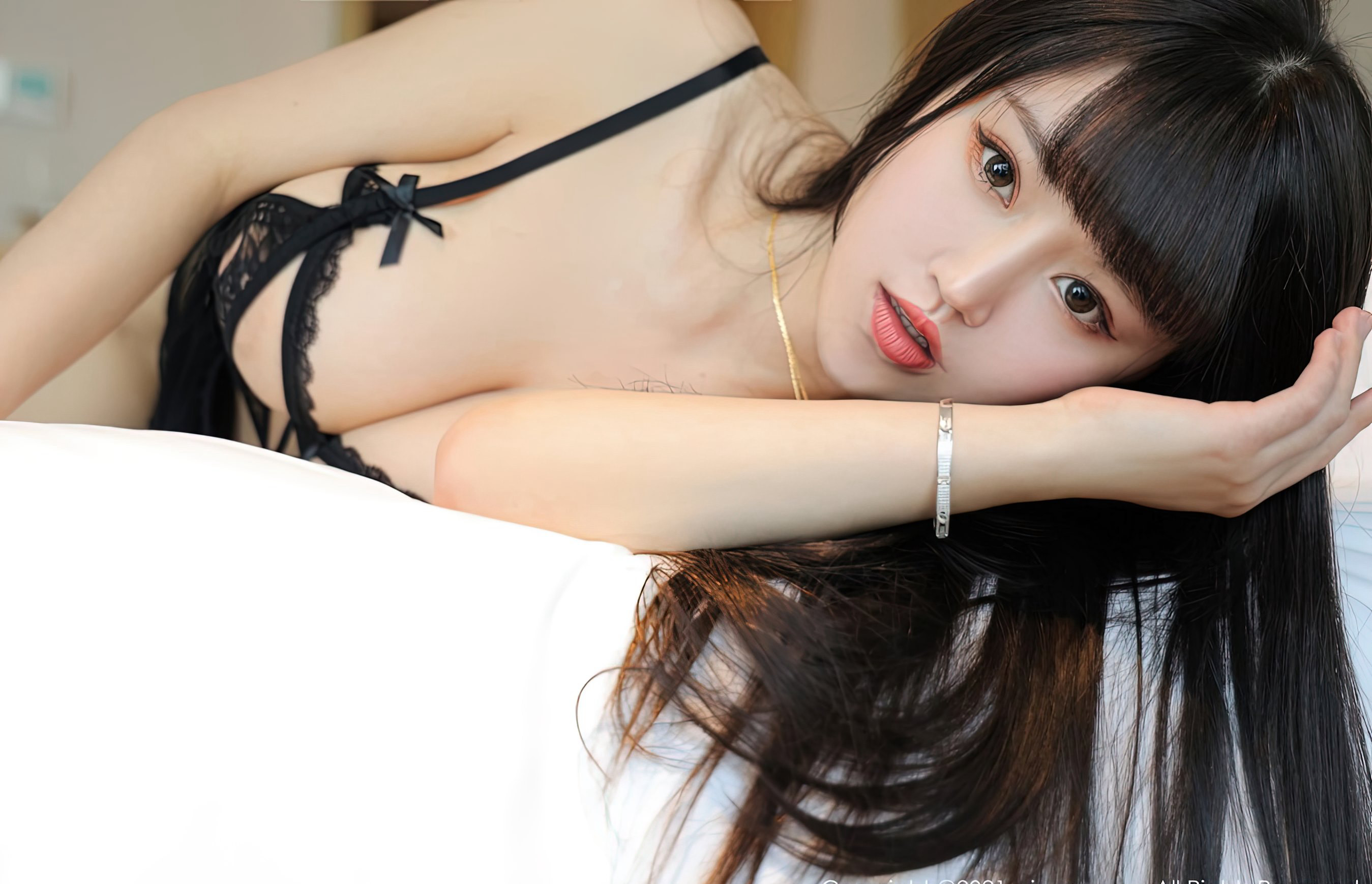 朱可儿风骚黑丝蕾丝情趣内衣诱惑脱丝袜开档丝袜翘臀