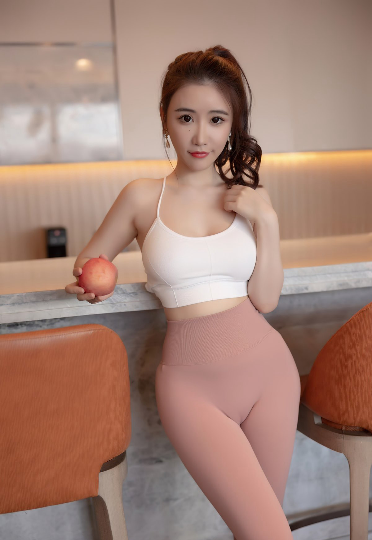 Cherry绯月樱极度诱惑超大美胸风骚丁字裤高翘臀健身小姐姐