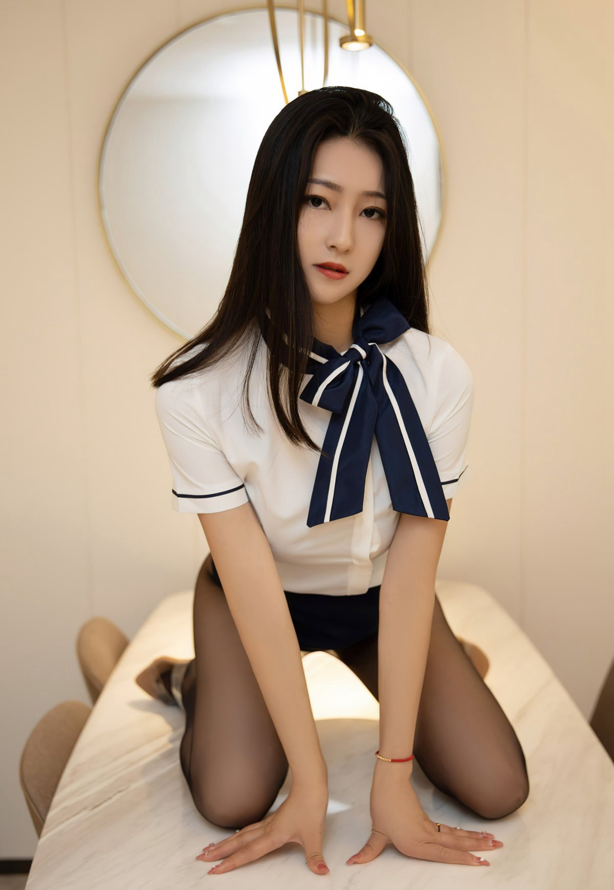 极品空姐熊小诺诱惑黑丝无内丰满大腿性感高翘臀套图