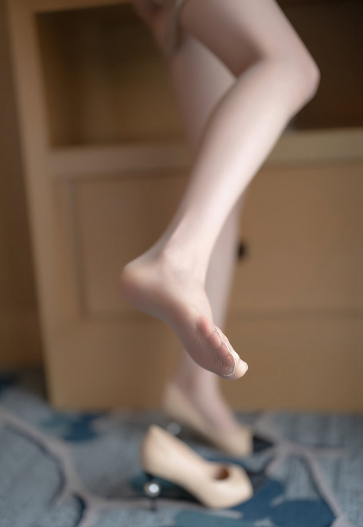 极品肉丝无内细腰翘臀性感丁字裤高翘臀高跟丝袜写真