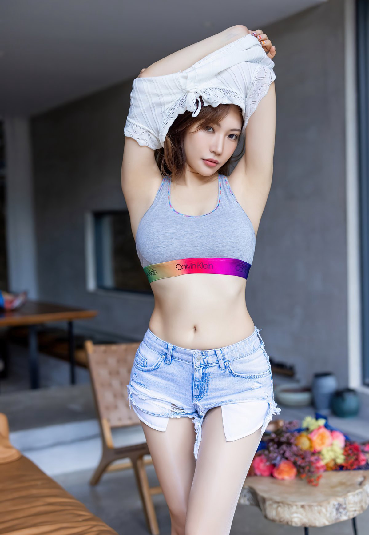 爱蜜社肉丝无内嫩模小狐狸诱惑热裤极品美腿玉足2022高清套图