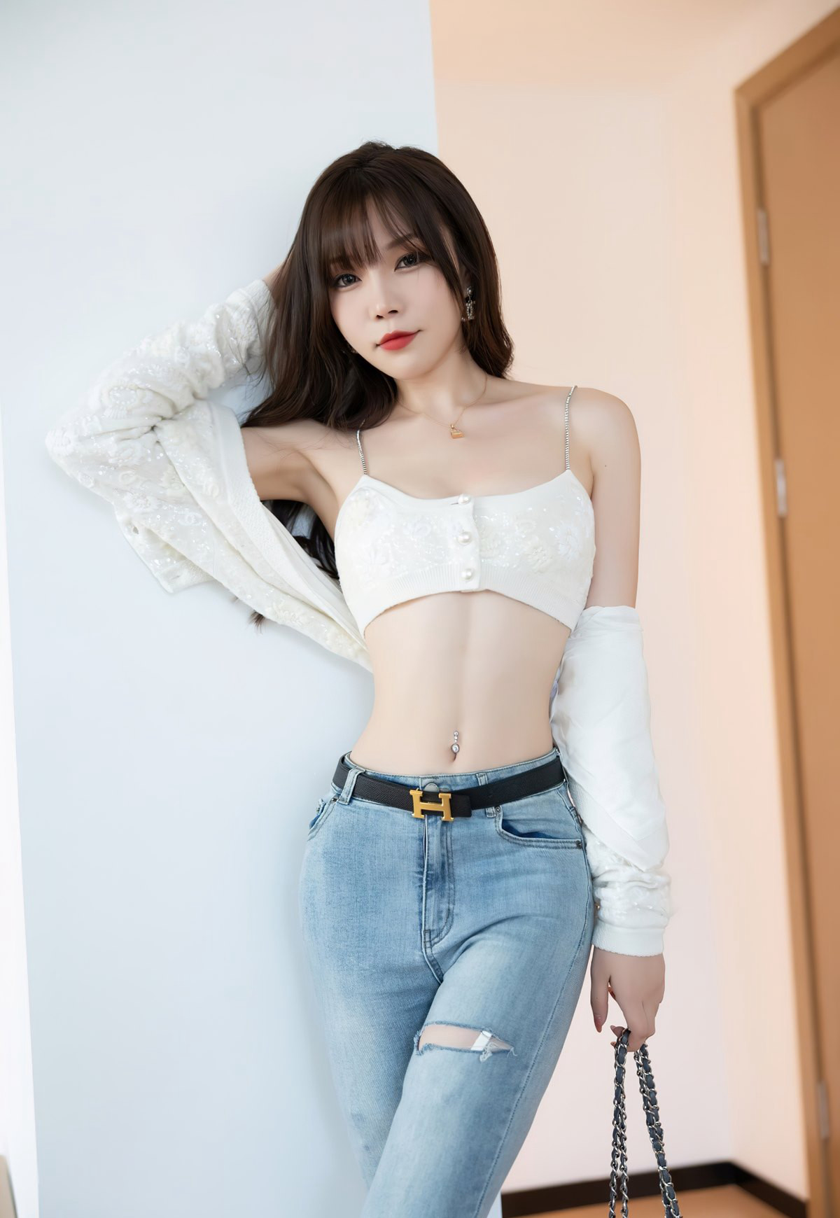 芝芝Booty紧身牛仔裤芝芝booty色诱翘臀图片2022白丝无内性感玉足