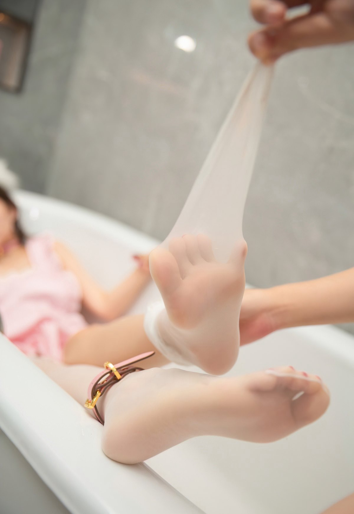 杨晨晨2022套图SM浴室剧情系列性感白嫩高翘臀臀控福利裸胸高清写真