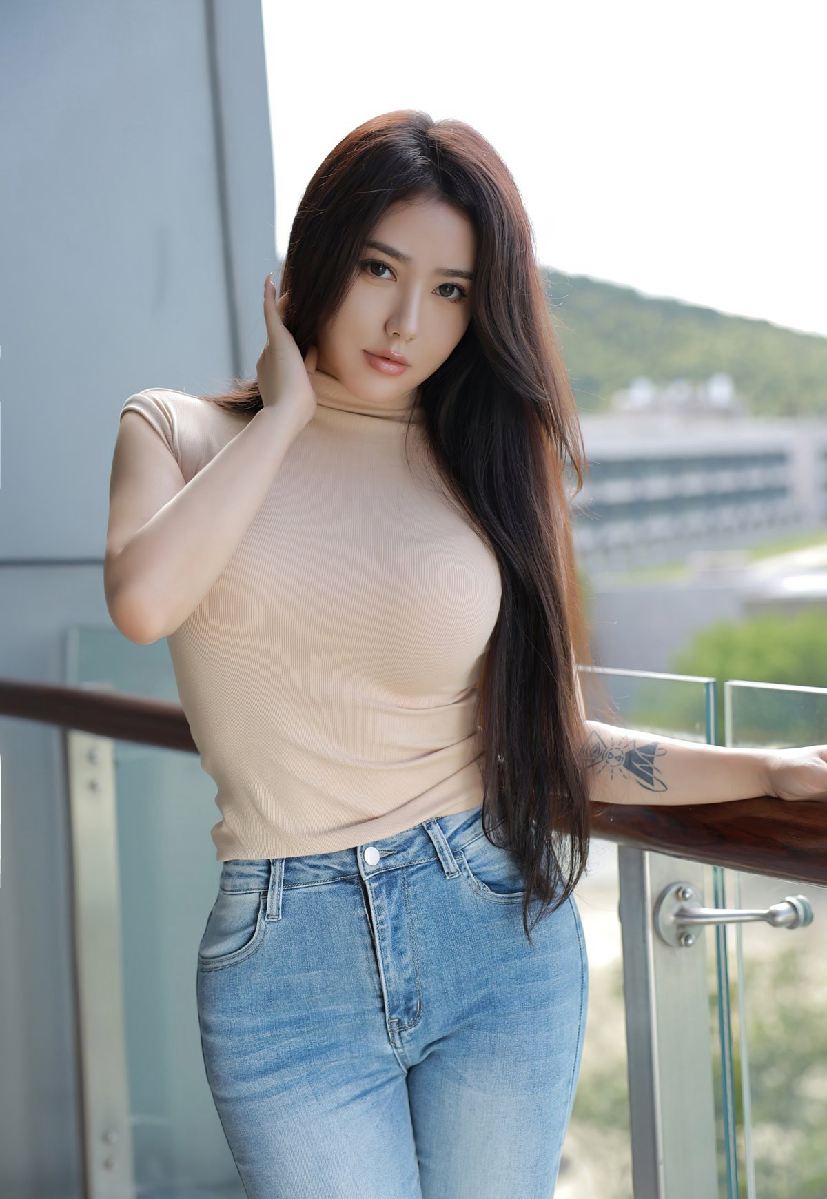 玛鲁娜丰满大胸2022性感紧身牛仔裤极品微胖女神丰满美少妇