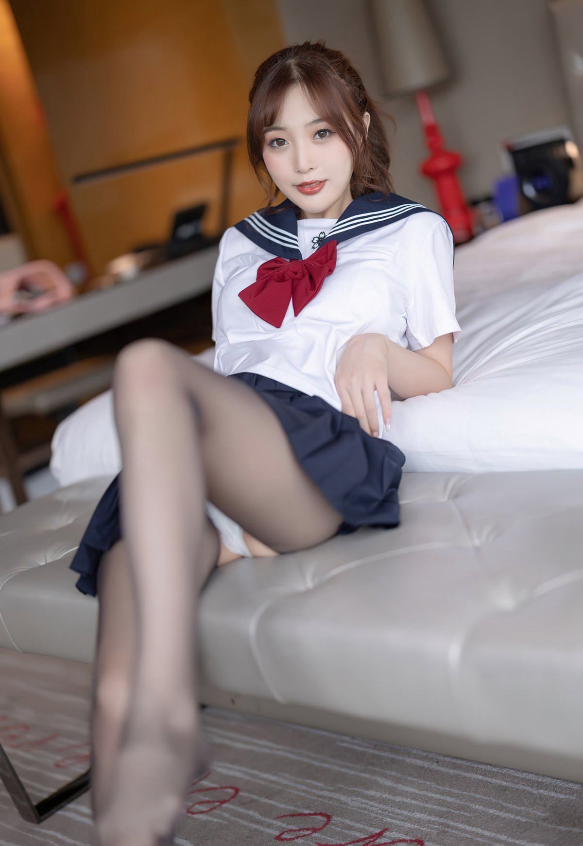 林星阑黑丝足控诱惑开档黑丝袜性感学生装极品玉足美腿