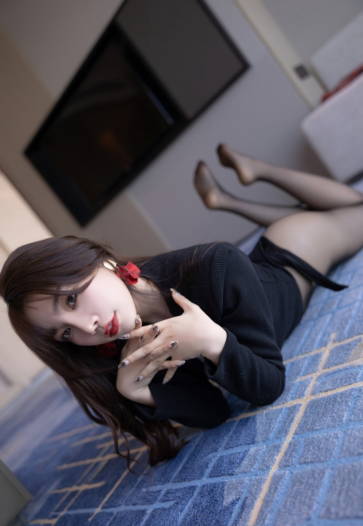 芝芝绝对风骚黑丝性感美少妇黑丝无内高颜值高跟美腿足控福利