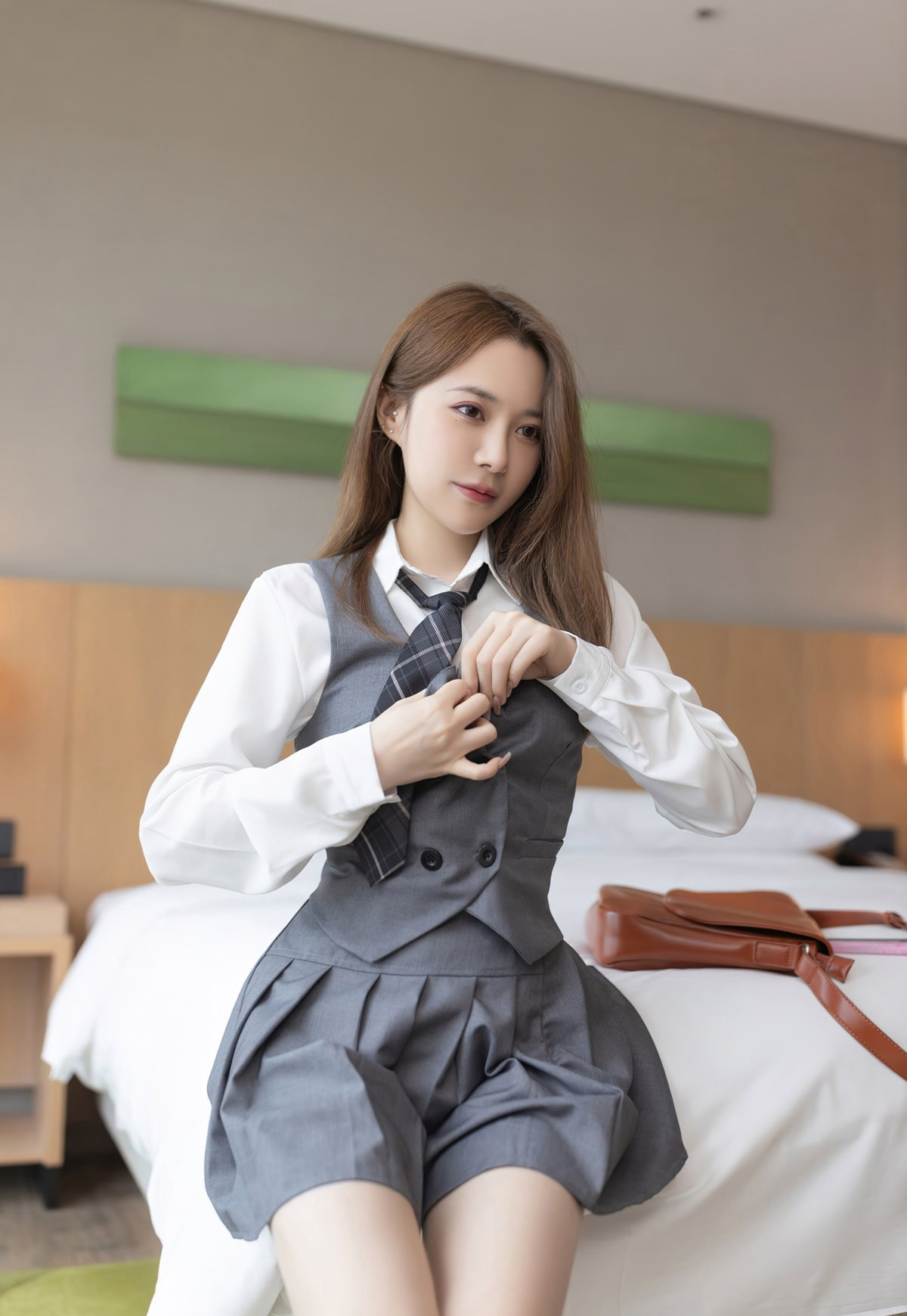 鱼子酱风骚丁字裤高翘臀性感玉足裸胸沙发上风骚诱人姿势