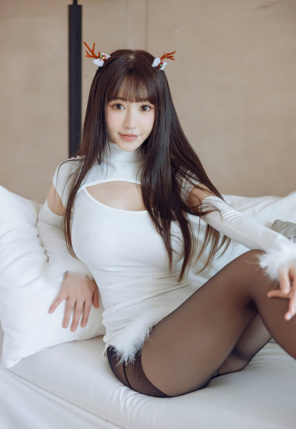 王雨纯风骚极品诱惑裸胸性感黑丝无内诱惑丰满微胖美女