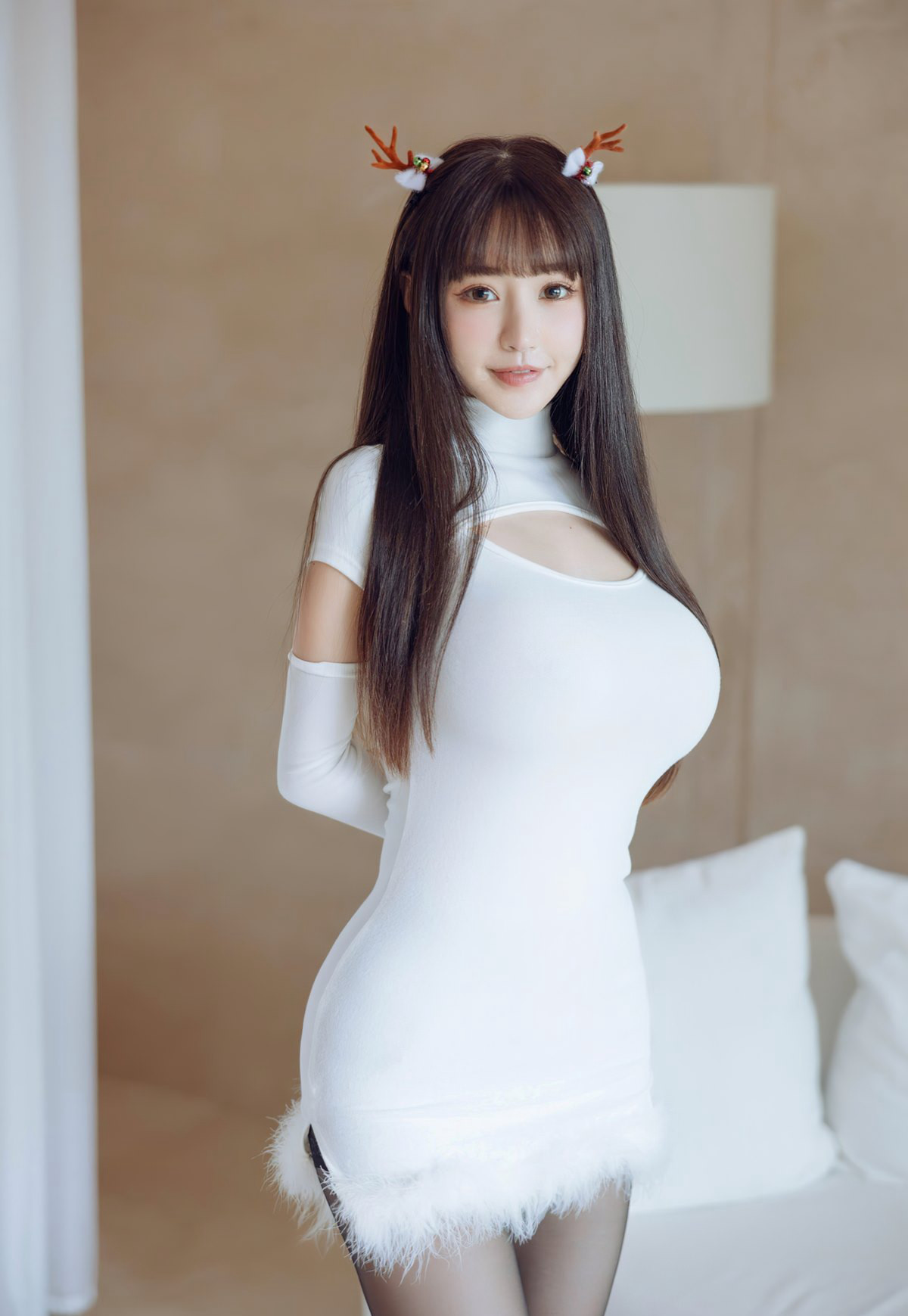 王雨纯风骚极品诱惑裸胸性感黑丝无内诱惑丰满微胖美女