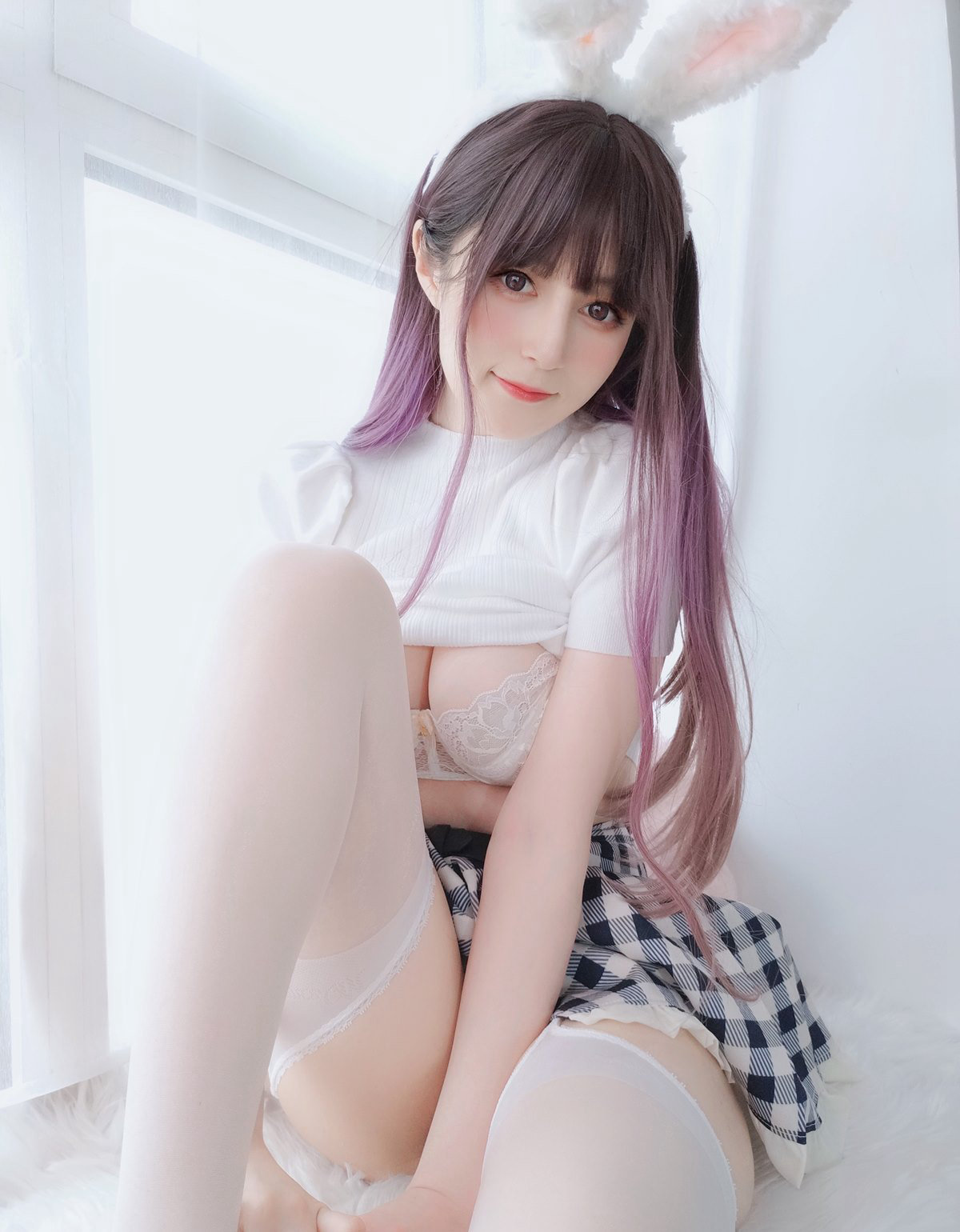 白银81COS兔女郎性感丰满大胸诱惑超污白丝美腿写真集