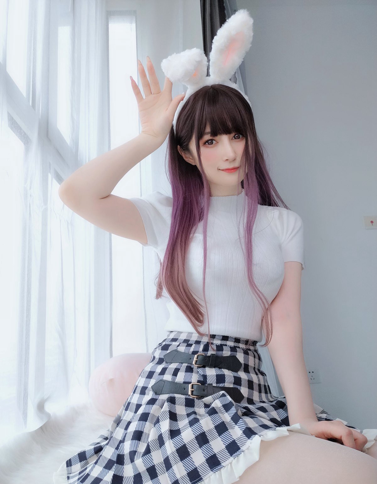 白银81COS兔女郎性感丰满大胸诱惑超污白丝美腿写真集