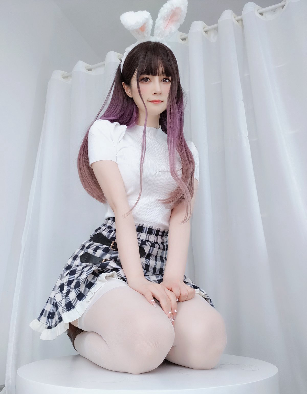 白银81COS兔女郎性感丰满大胸诱惑超污白丝美腿写真集