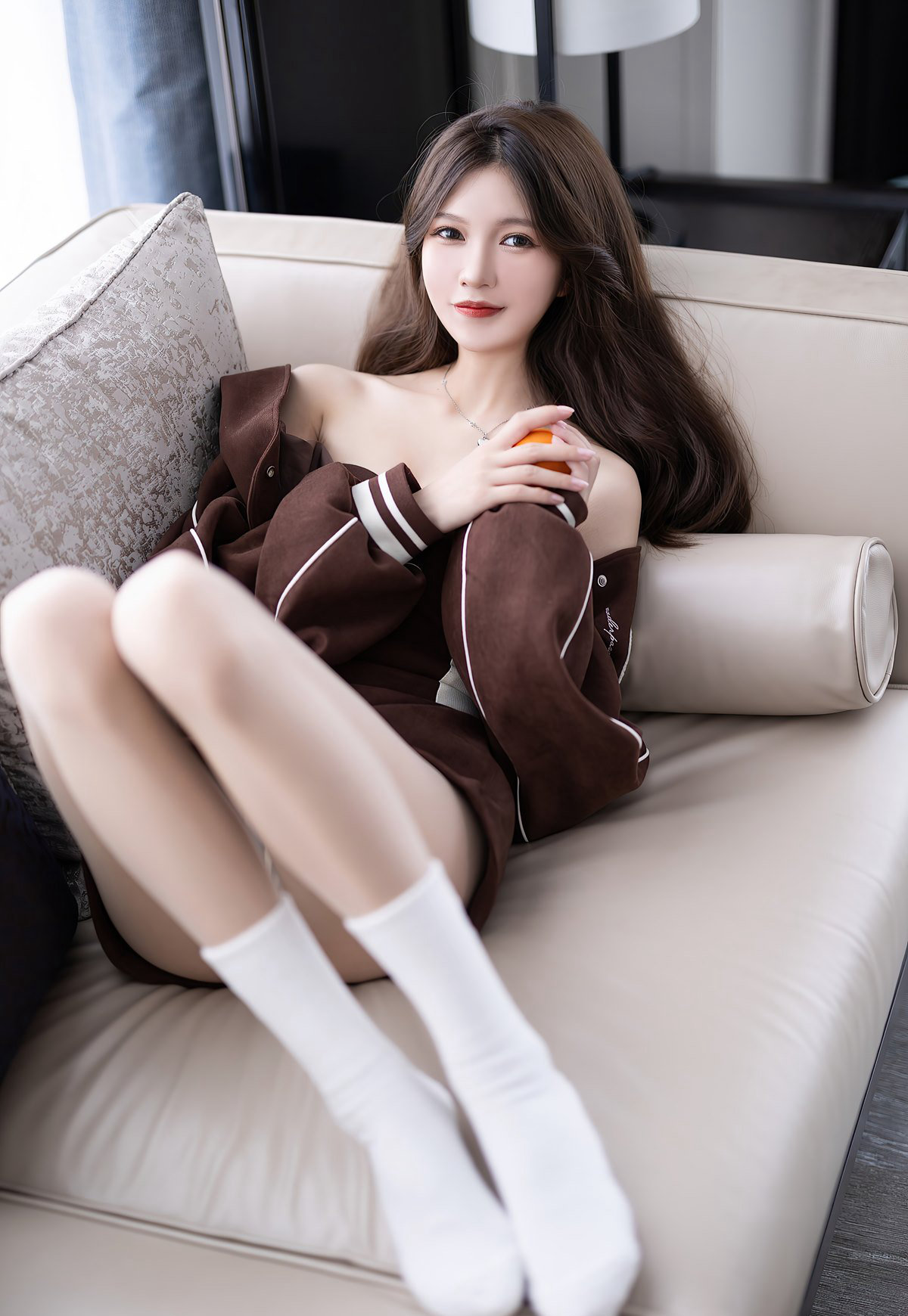 程程程高级酒店床上风骚肉丝无内诱惑纤瘦身材极品美腿玉足